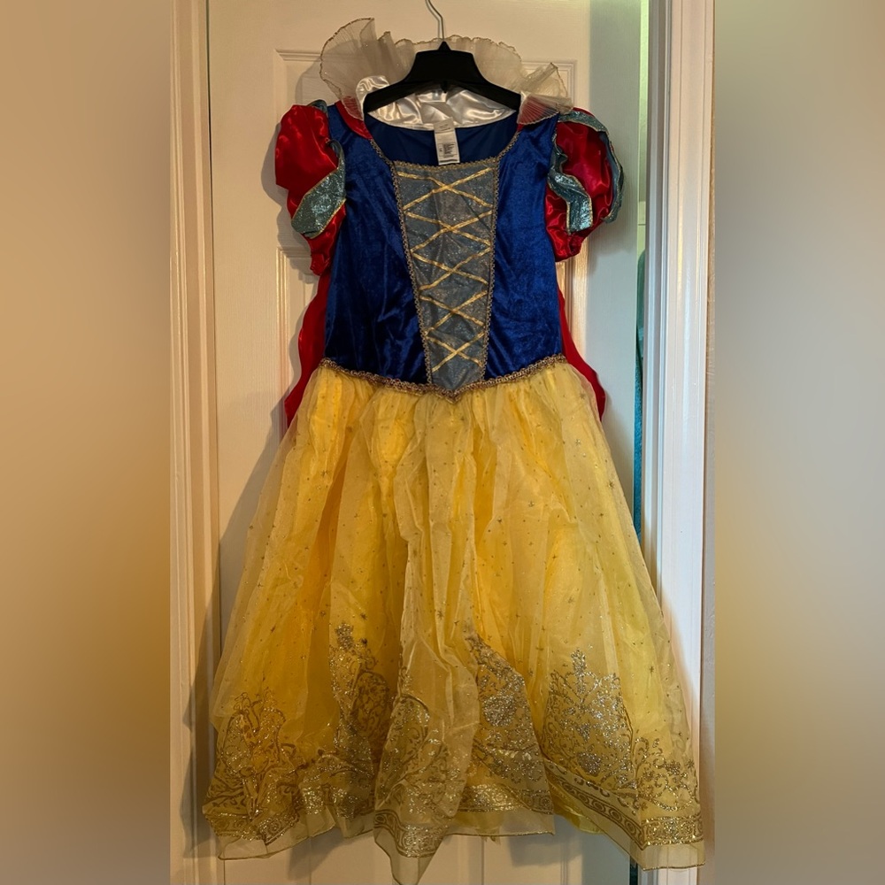 Women’s XL. Snow White deluxe costume